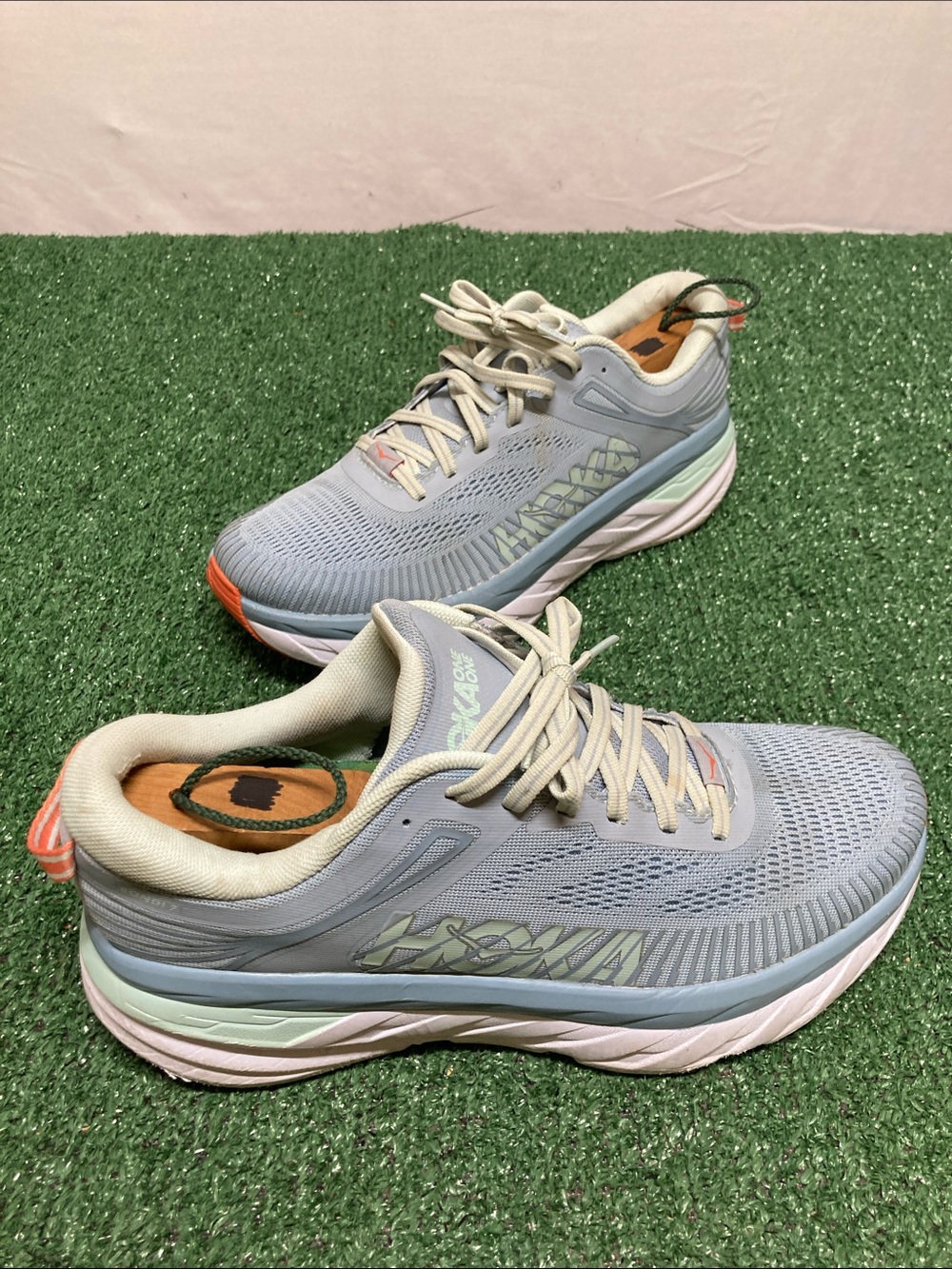 Hoka Bondi 7 Women's Pale Blue Running Sneakers sz 9 (OKPM-09-20)